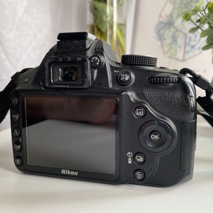 Nikon D3200 продам