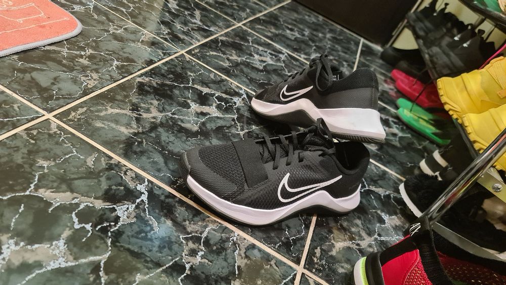 Маратонки Nike 38