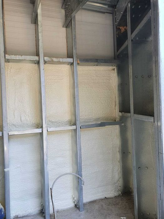 izolatii spuma poliuretanica