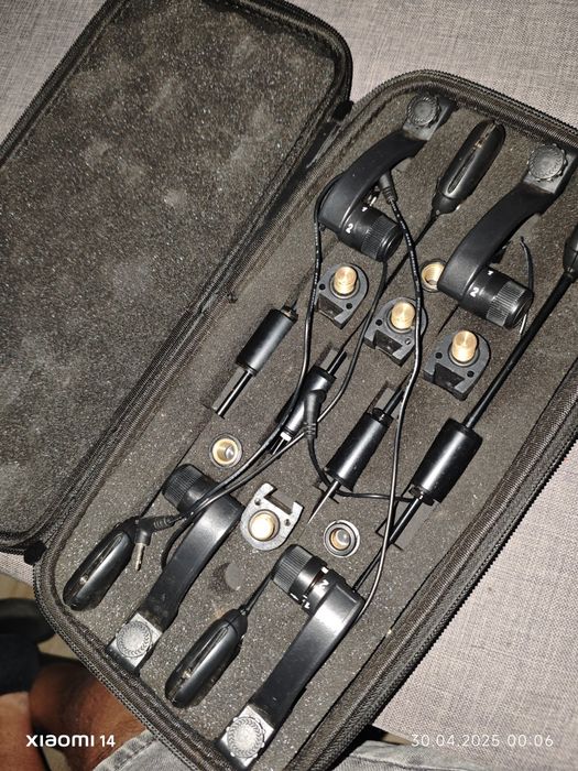 Обтегачи..Set 4 Swingere Illuminated Black Pc-7 Led Multicolor