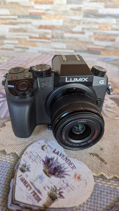 Panasonic DMC -G7K  14-42mm