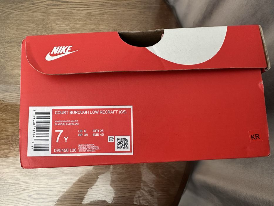 Кроссовки Nike новые