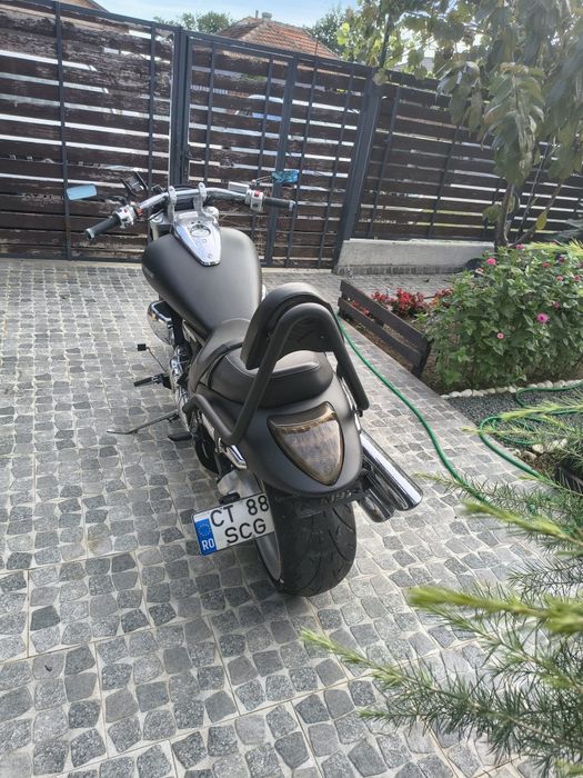 Suzuki intruder M109R