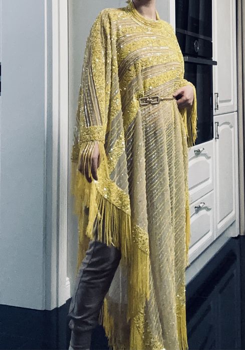 Capa lunga din margele