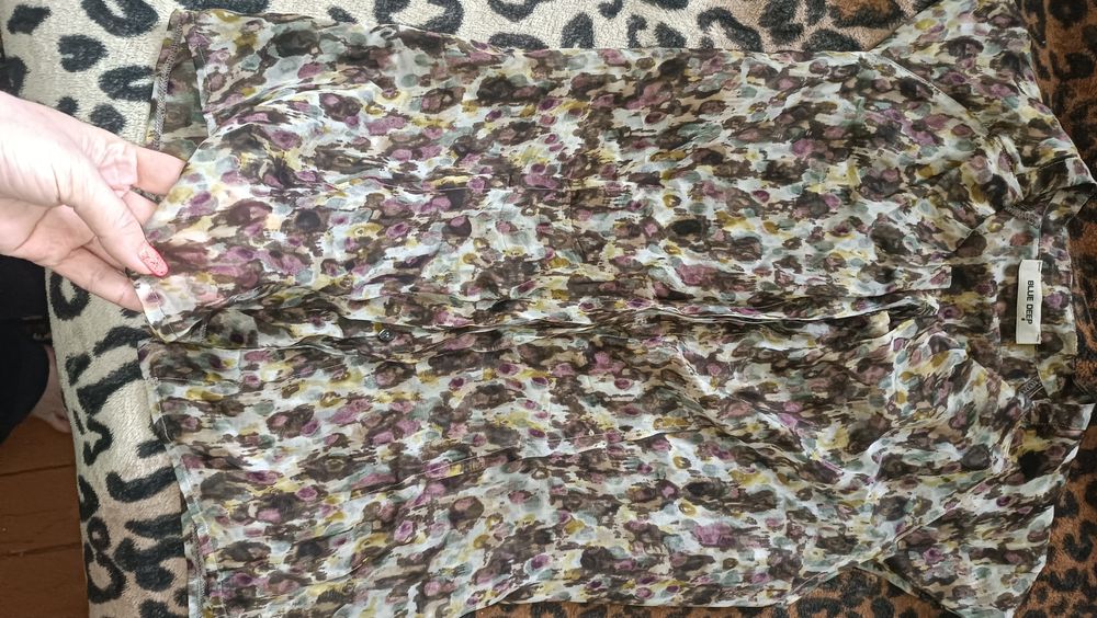 Продается платье,кофта,юбка шорты почти все новое