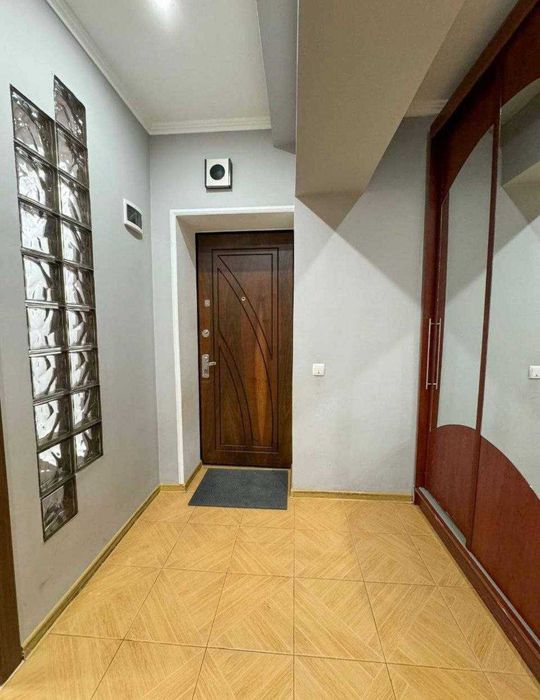 ц1 2 комнатная 65м2 , продается квартира ( японское посольство )