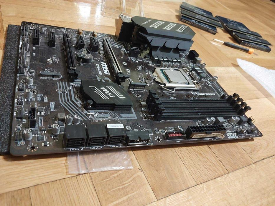 Intel Core I7 9700K + MSI Z390-A Pro
