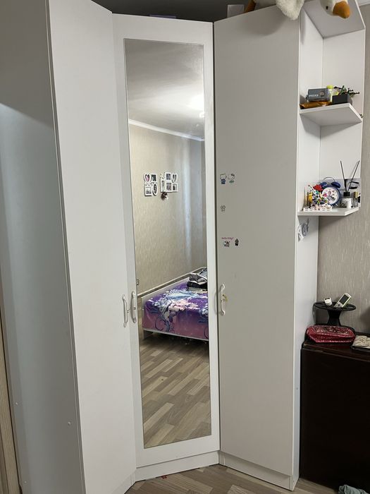 Продам шкаф угловой