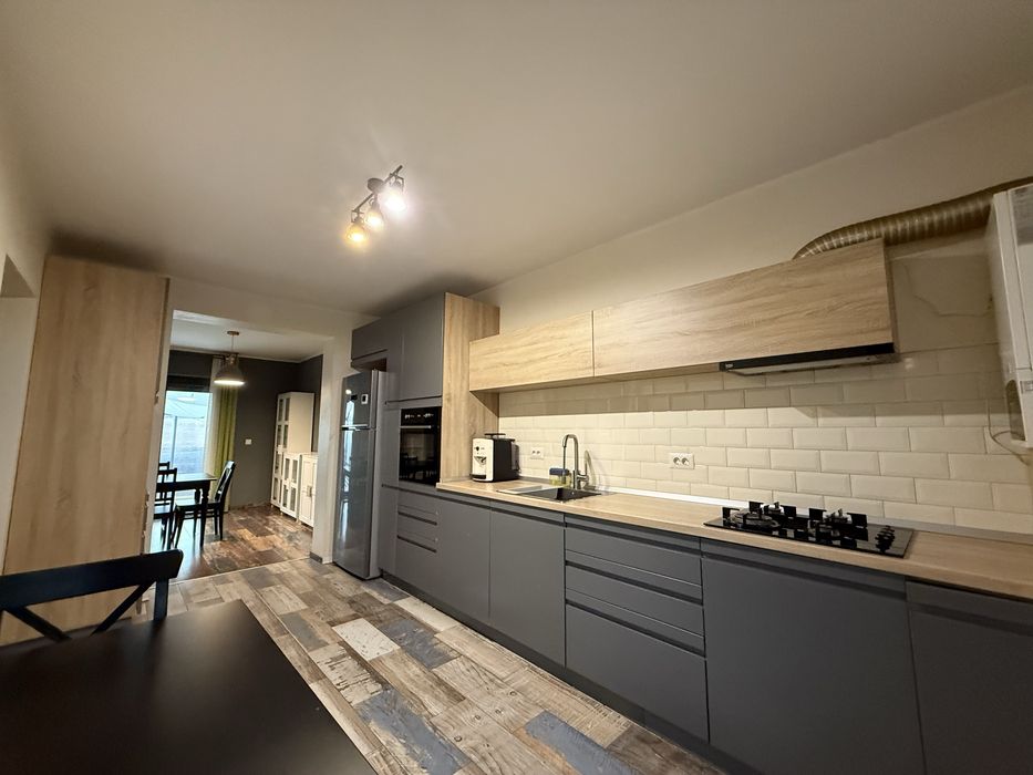 Casa(triplex) Valea Lupului