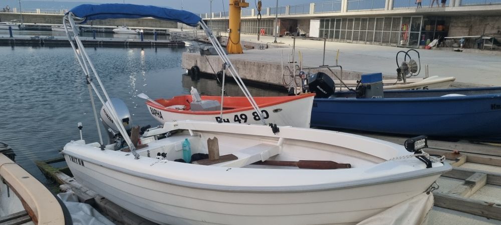 Лодка Triton 440