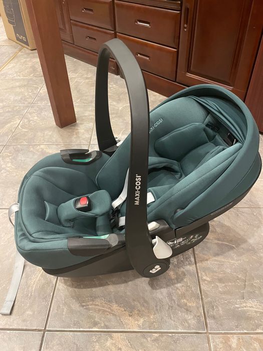 Автолюлька Maxi-Cosi Pebble 360Pro