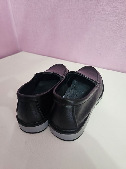 чёрные детские туфли на мальчика