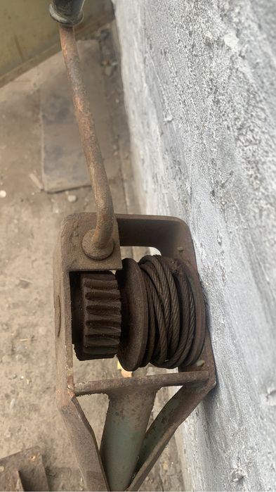 Прдам лебёдку