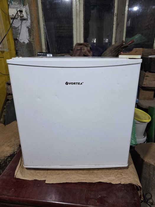 Mini Frigider / Minibar Vortex