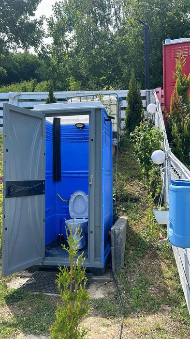 Ponton, foisor si hidrobiciclete pe lacul Somesul Cald