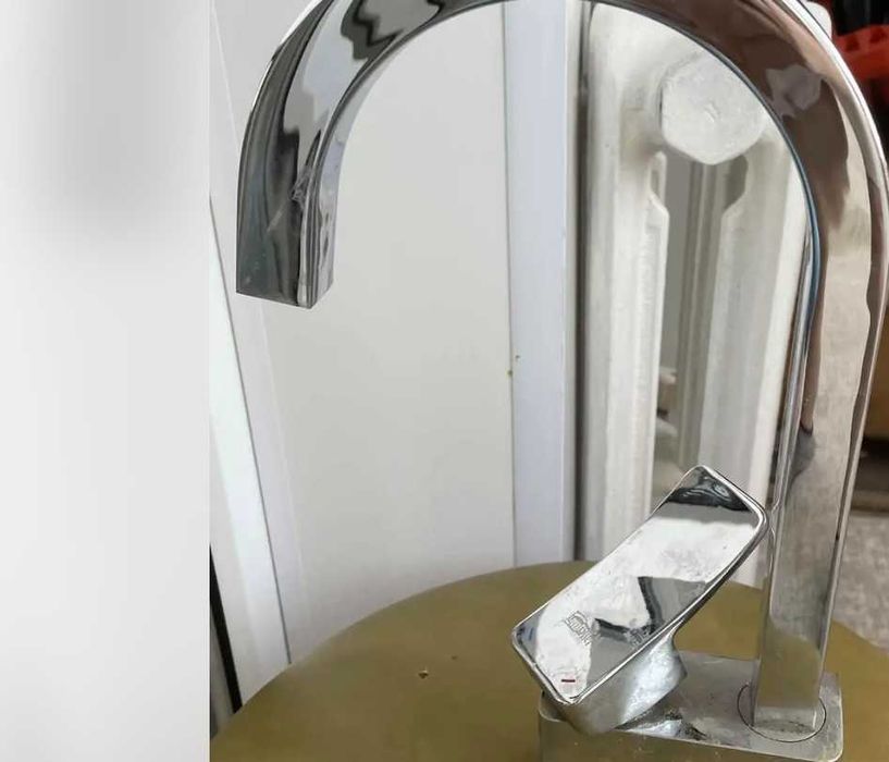 Продам кран на кухню