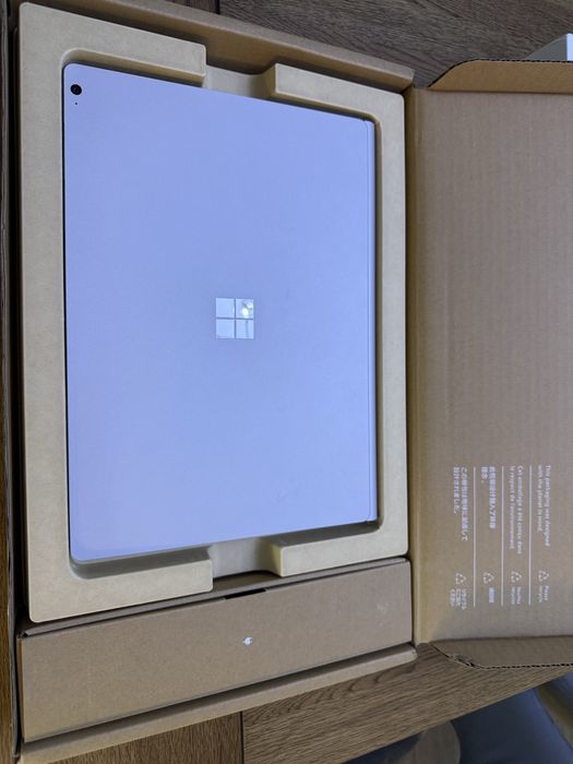 Microsoft Surface Book 3 – i7 / 16GB RAM / 256GB SSD / GTX 1660 Ti