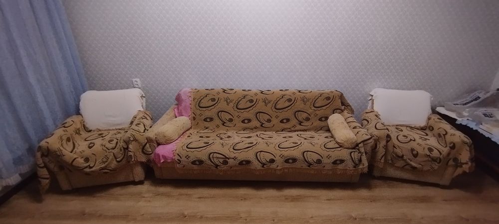 Диван, с креслом