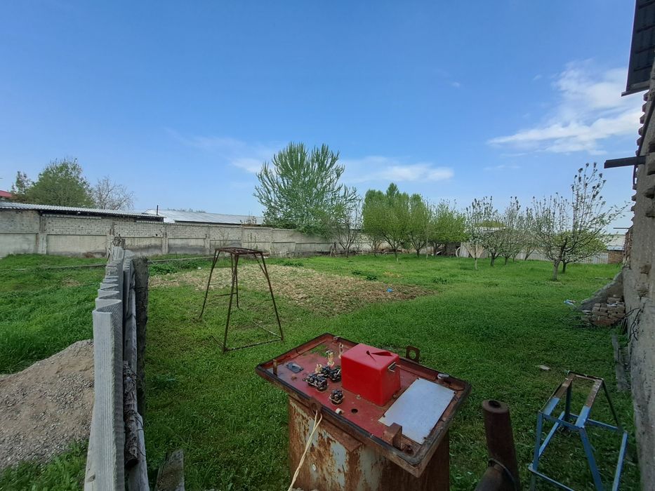 5 sotix yer sotiladi