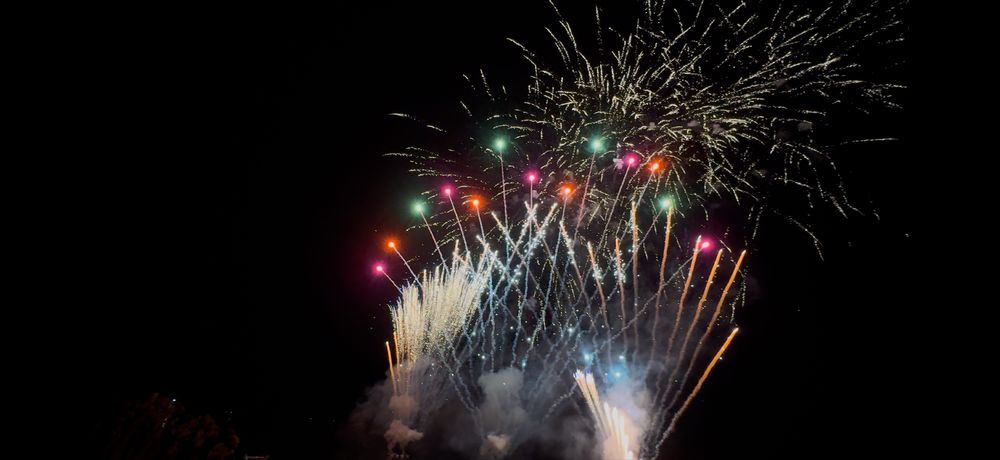 Fac de artificii - de zi si seara