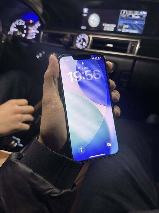 Продам IPhone 13 256 гб