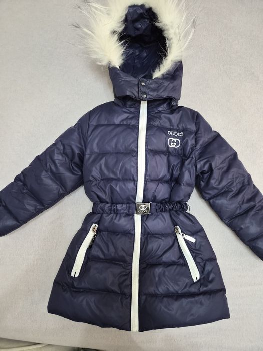 Пуховик на девочку 3-4 года