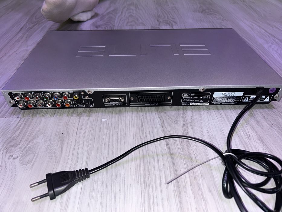 DVD player (работещ)
