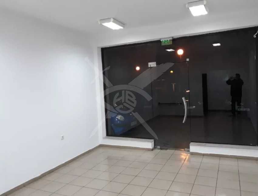 Дава се под наем Магазин в Пловдив, Кючук Париж - 31 кв.м за 348.84 € - Снимка #5