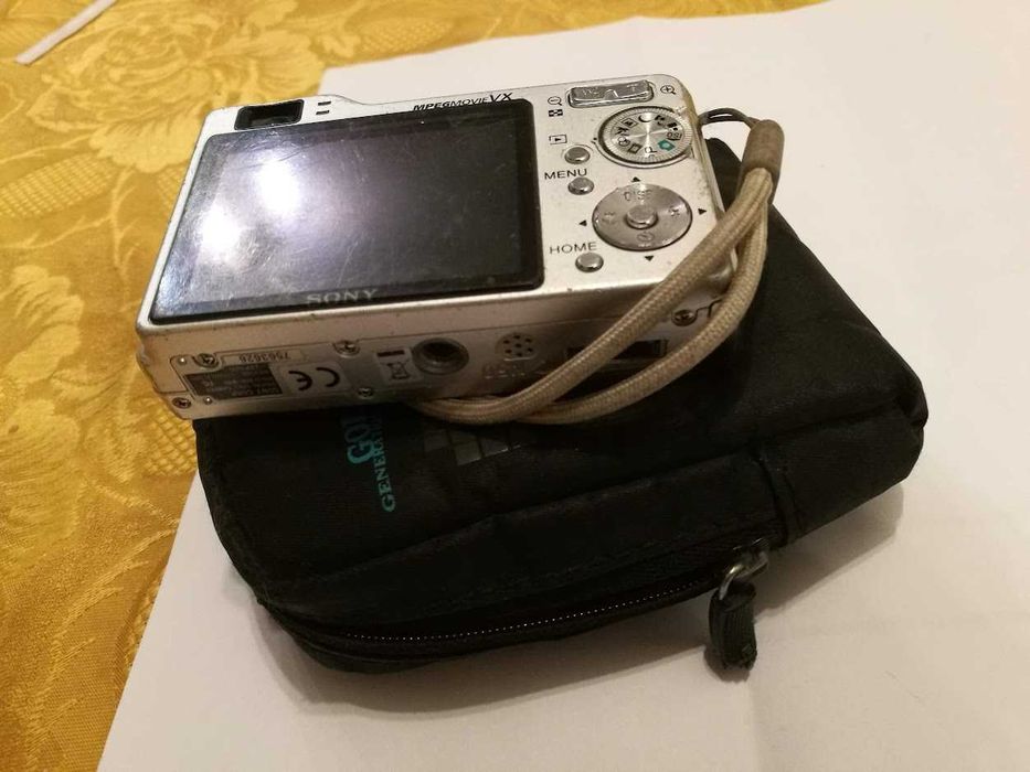 За Части.НИКОН 7.1 мп ,,Sony Cyber-shot Dsc w80