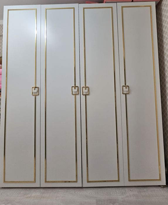 Шифоньер и сундук