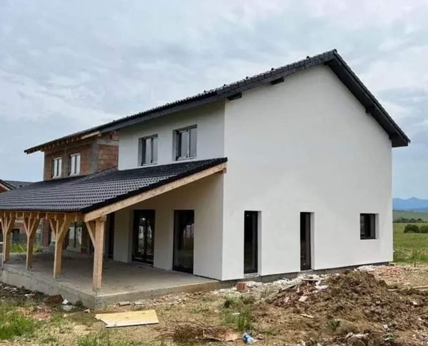 Vând case din panouri Sandwich 10x7