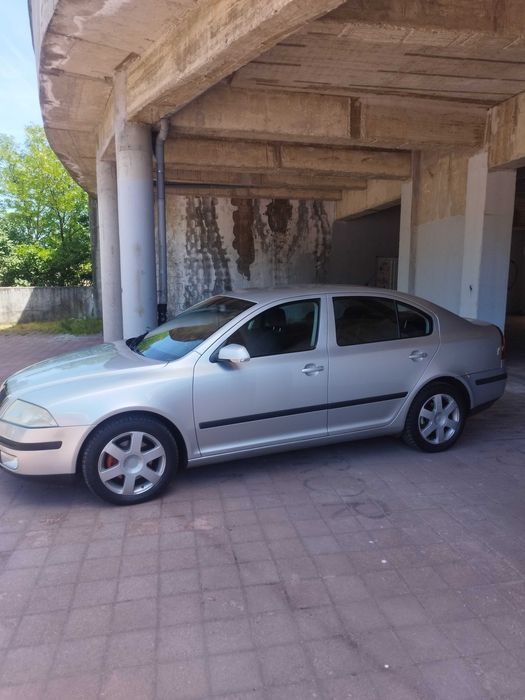 Skoda Octavia berlina 2005