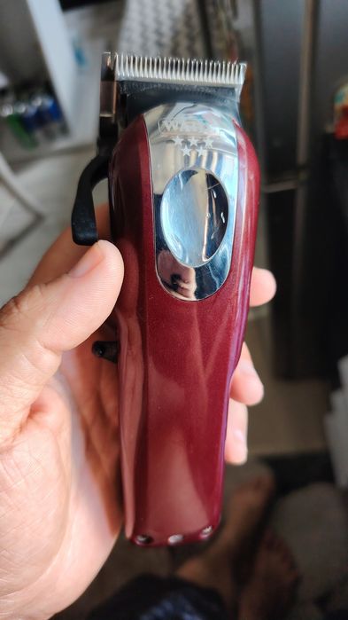 Wahl Professional 5 Star Cordless Magic Clip Hair Clipper 8591L1 - RED