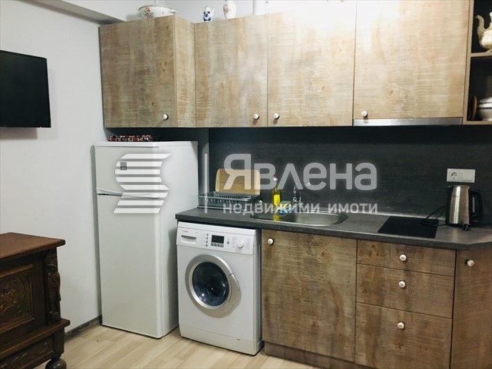 Продава се Многостаен апартамент в Варна, ВИНС - 160 кв.м за 2000 €/кв.м - Снимка #2