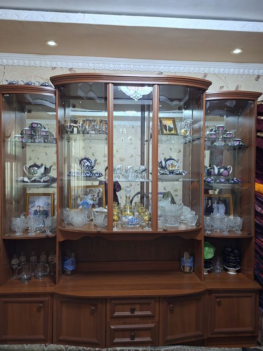 Холати яхши, стенка для гостиной