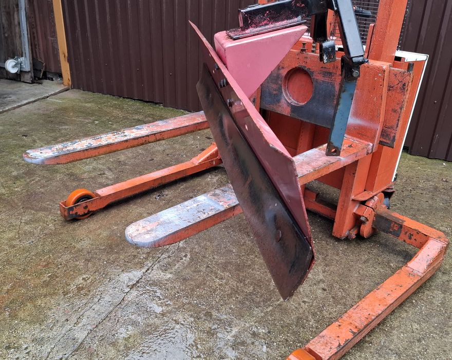 Tractor Kubota B7200 4x4 cositoare