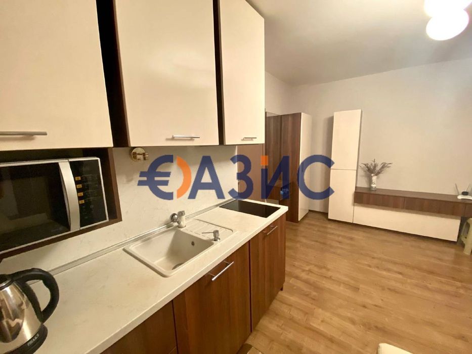 Продава се Двустаен апартамент в к.к. Слънчев бряг - 49 кв.м за 1347 €/кв.м - Снимка #3