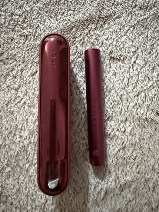 Iqos Iluma nou cu accesorii