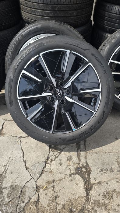 19 razmerli BYD Han L moshinasining radnoy diski