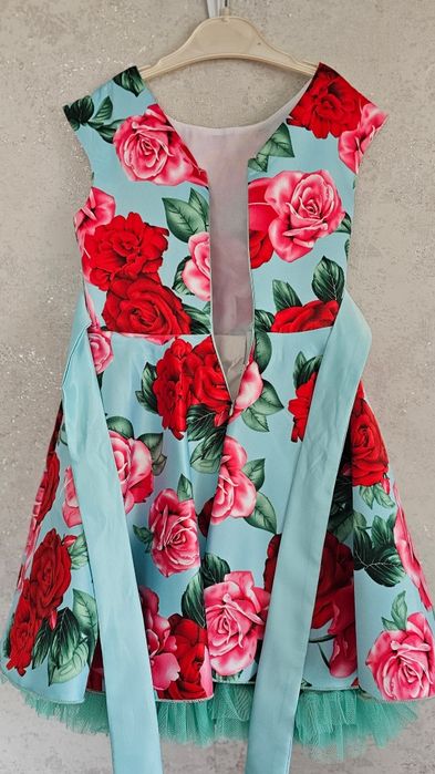 Платье на девочку 7-9 лет