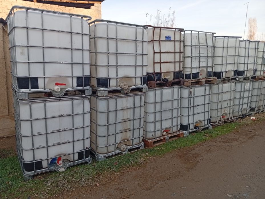 Бочки кубовки продаются