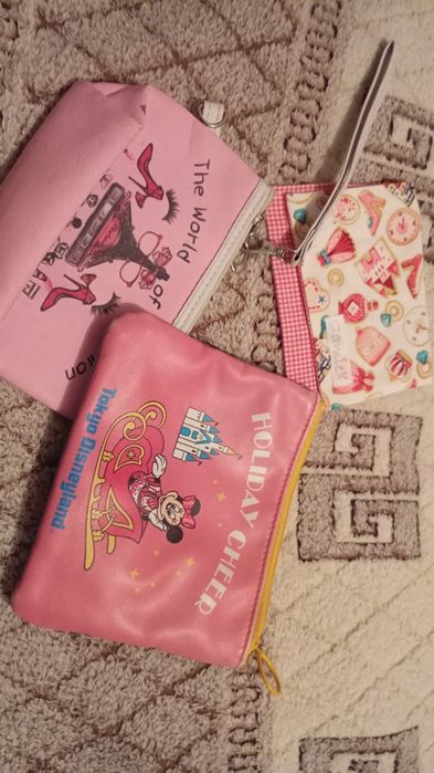 Продам кошельки и сумочки.