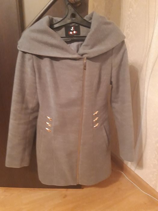 Продам пальто 6000