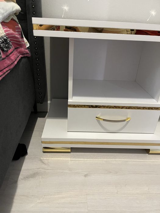 Продам тумбочку….