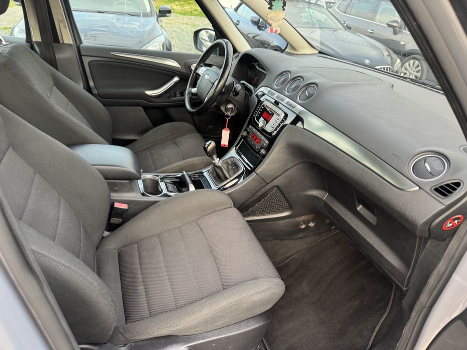 FORD GALAXY 7 locuri  /rate credit auto buy back