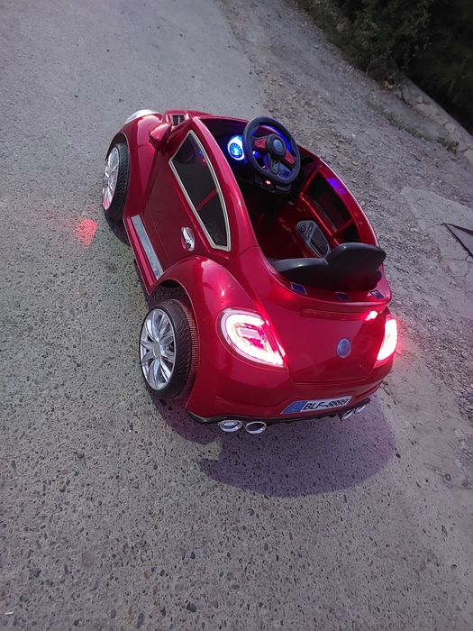 Детский мошинча сотилади