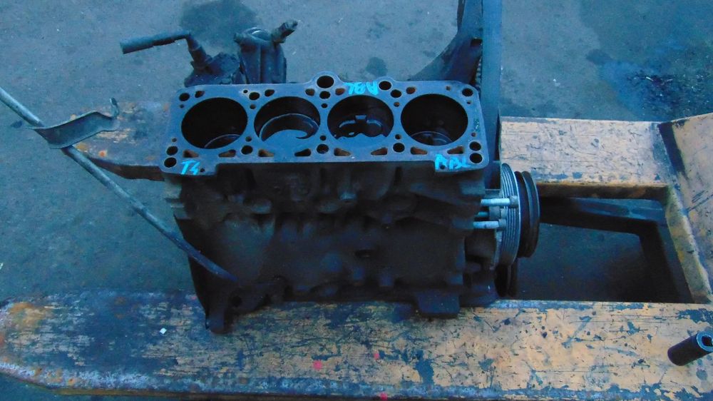 Bloc motor ambielat VW T4 1.9 TDI cod ABL an 1996