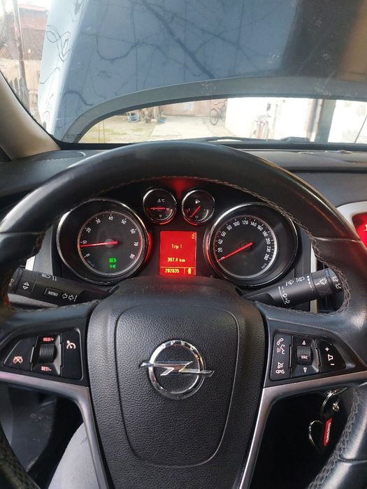 Vând Opel Astra J ecoflex