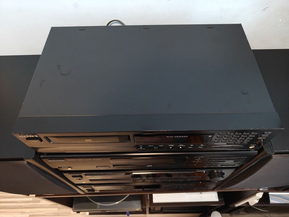 CD Player - Sony CDP-511