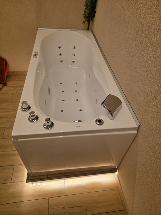 Jacuzii/Cadă hidromasaj 170×75 Wellis